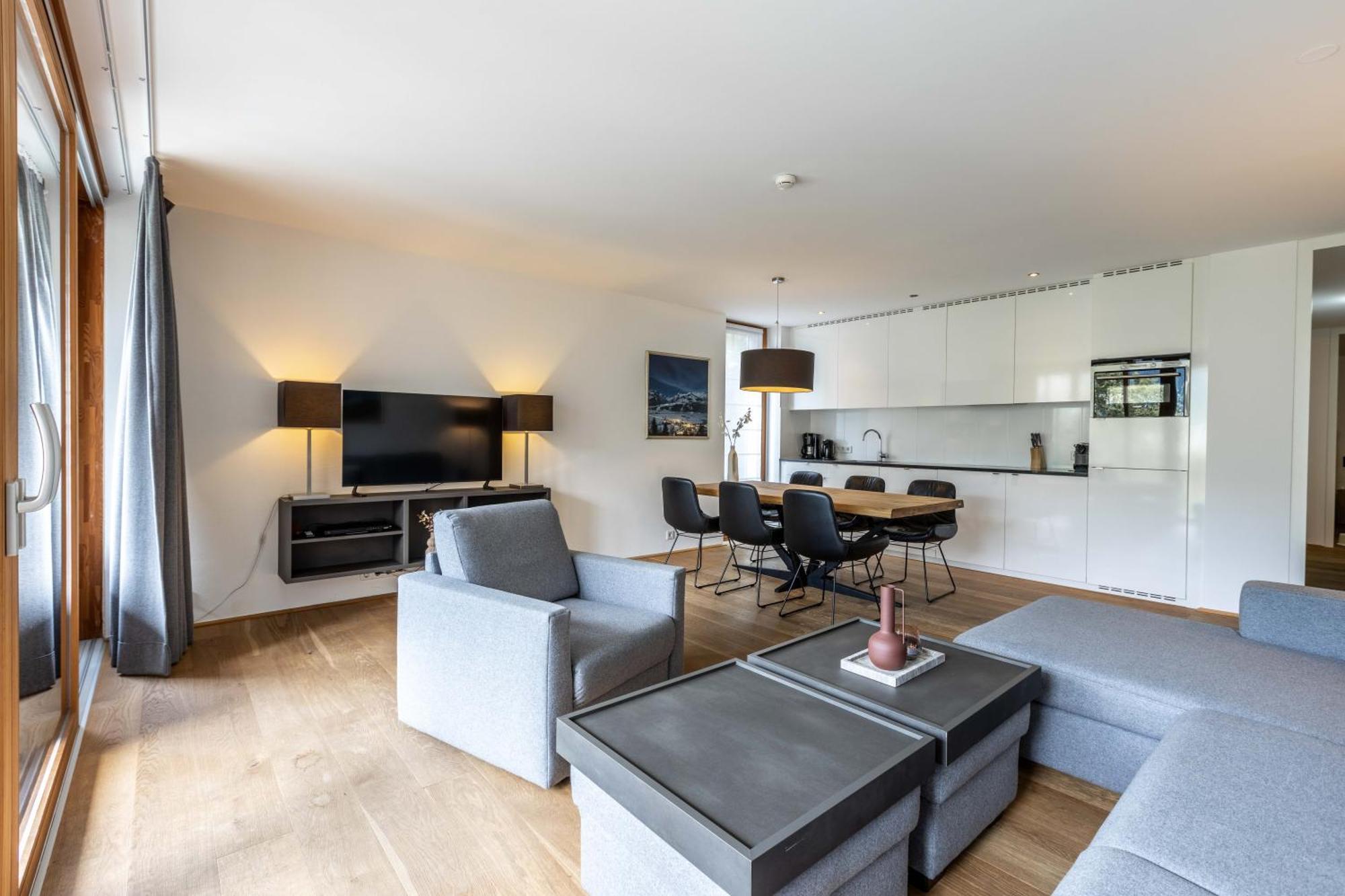 Bellevue Residences - Luxurious Lakeside Apartments 젤암제 외부 사진